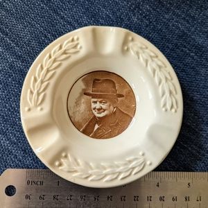 Churchill ashtray from around 1939